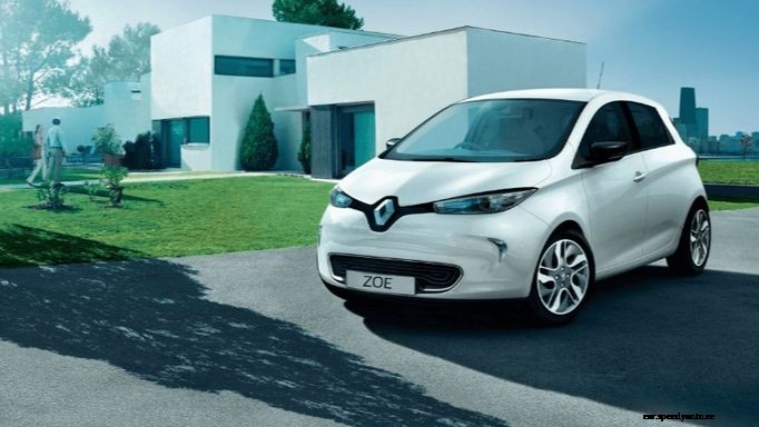 5 Popular Electric Cars in UAE