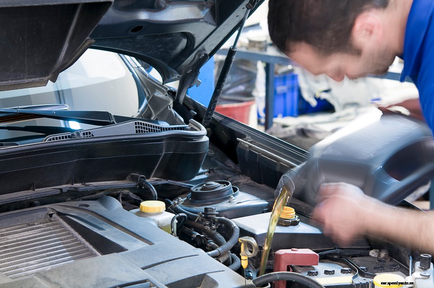 Top Five Reasons Oil Changes Save Vehicles