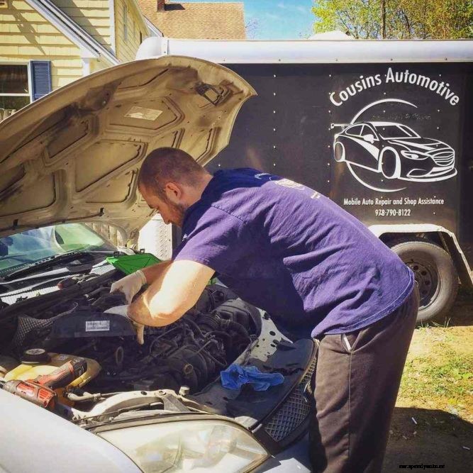 What is a Mobile Mechanic & What's It Like to Work with One?