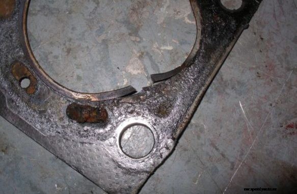 Leaking Head Gasket Symptoms – Learn About The 5 Common Symptoms