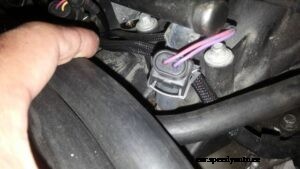 Noid Light – Learn how to test fuel injectors, using a noid light.