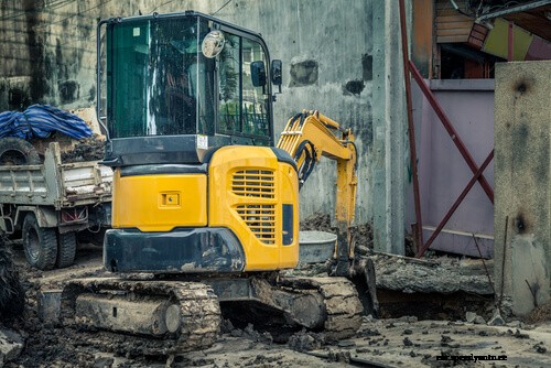 How to Repair Damaged Tracks in a Mini Excavator