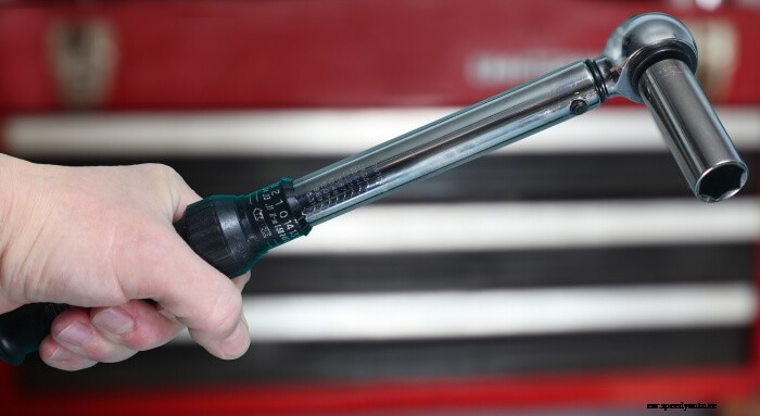 How To Use A Torque Wrench