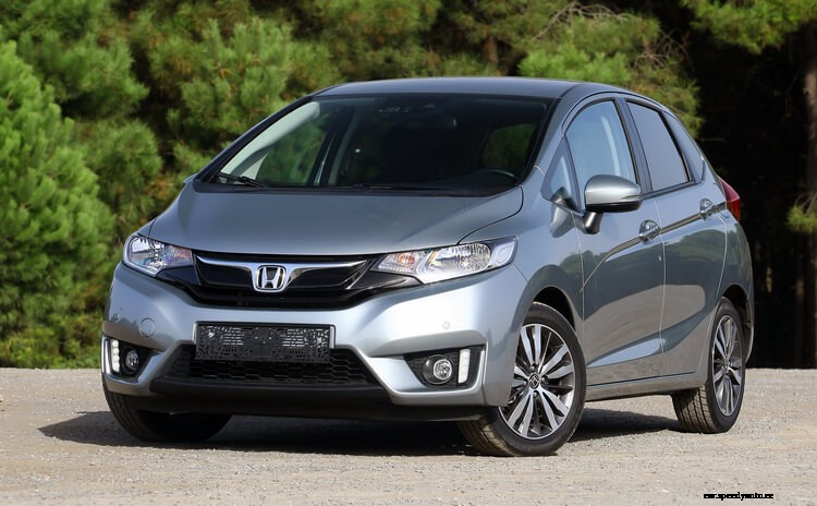 Top 10 Most Fuel-Efficient Cars in the US