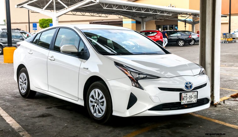 Top 10 Most Fuel-Efficient Cars in the US