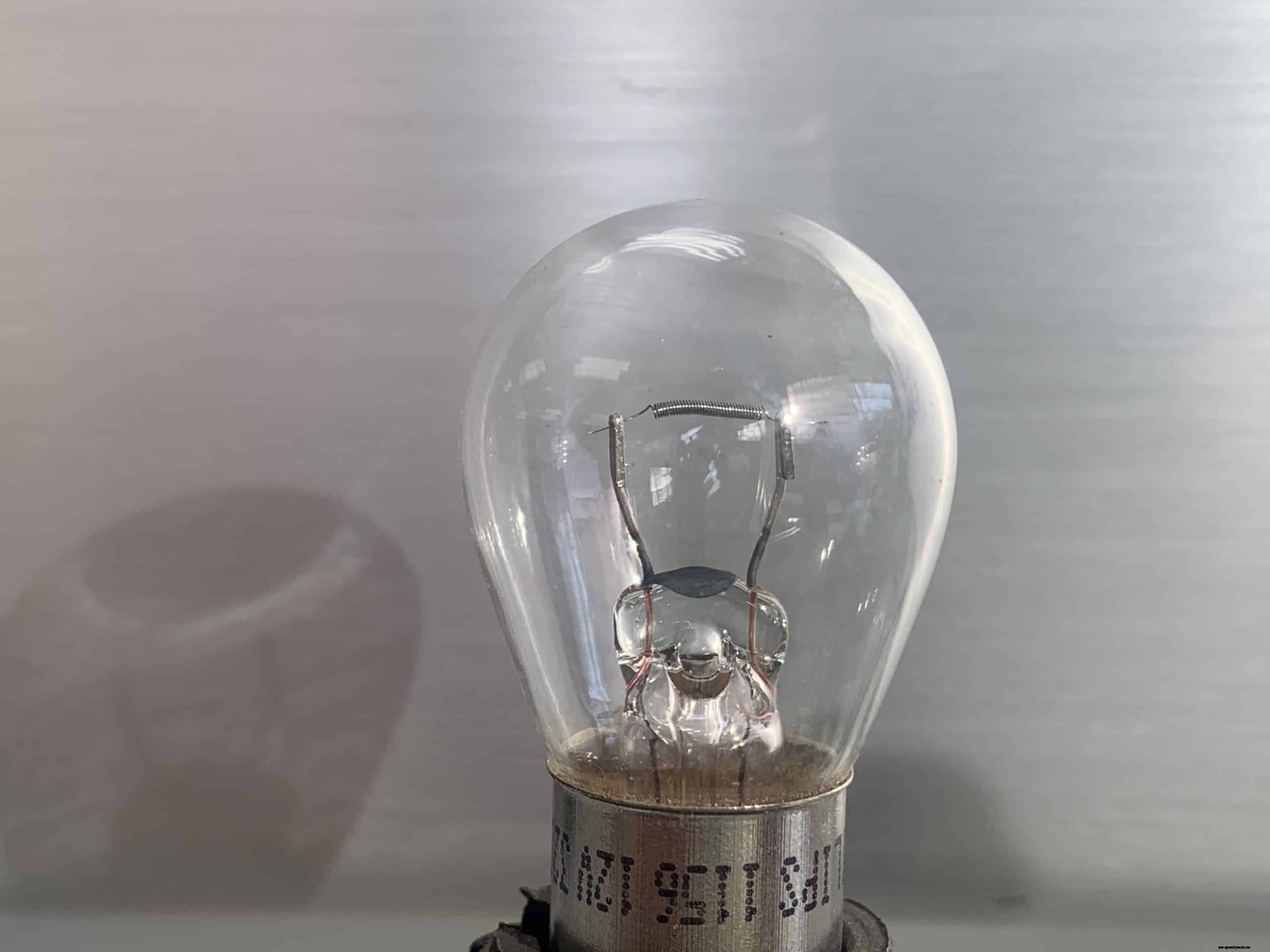 Vehicle Bulbs and Circuit Resistance