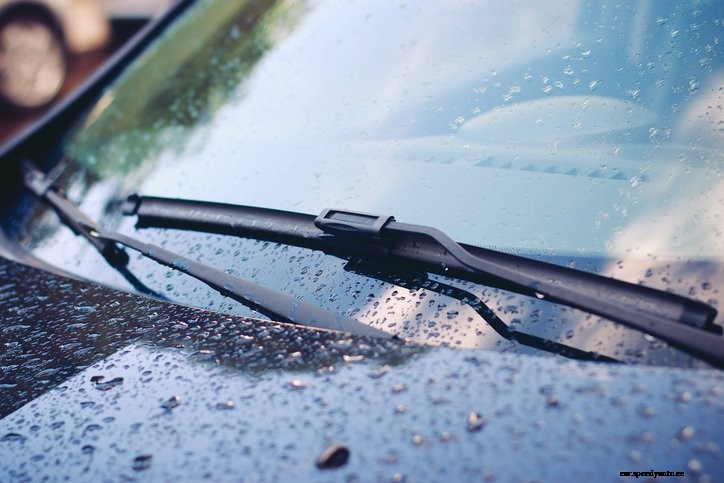 Five Signs Your Windshield Needs Replacement