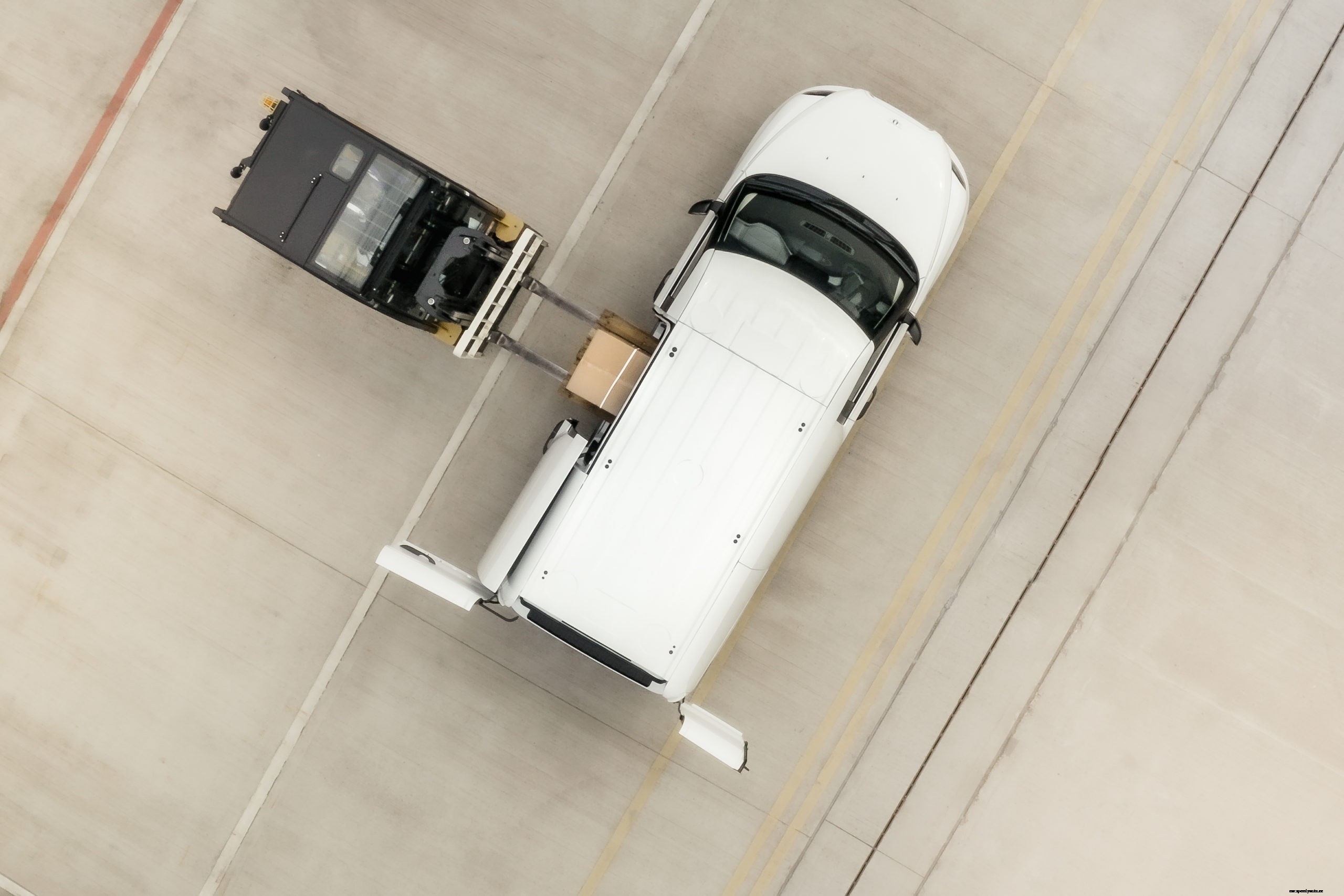 LEVC Announces Full Details of New Electric Van, VN5