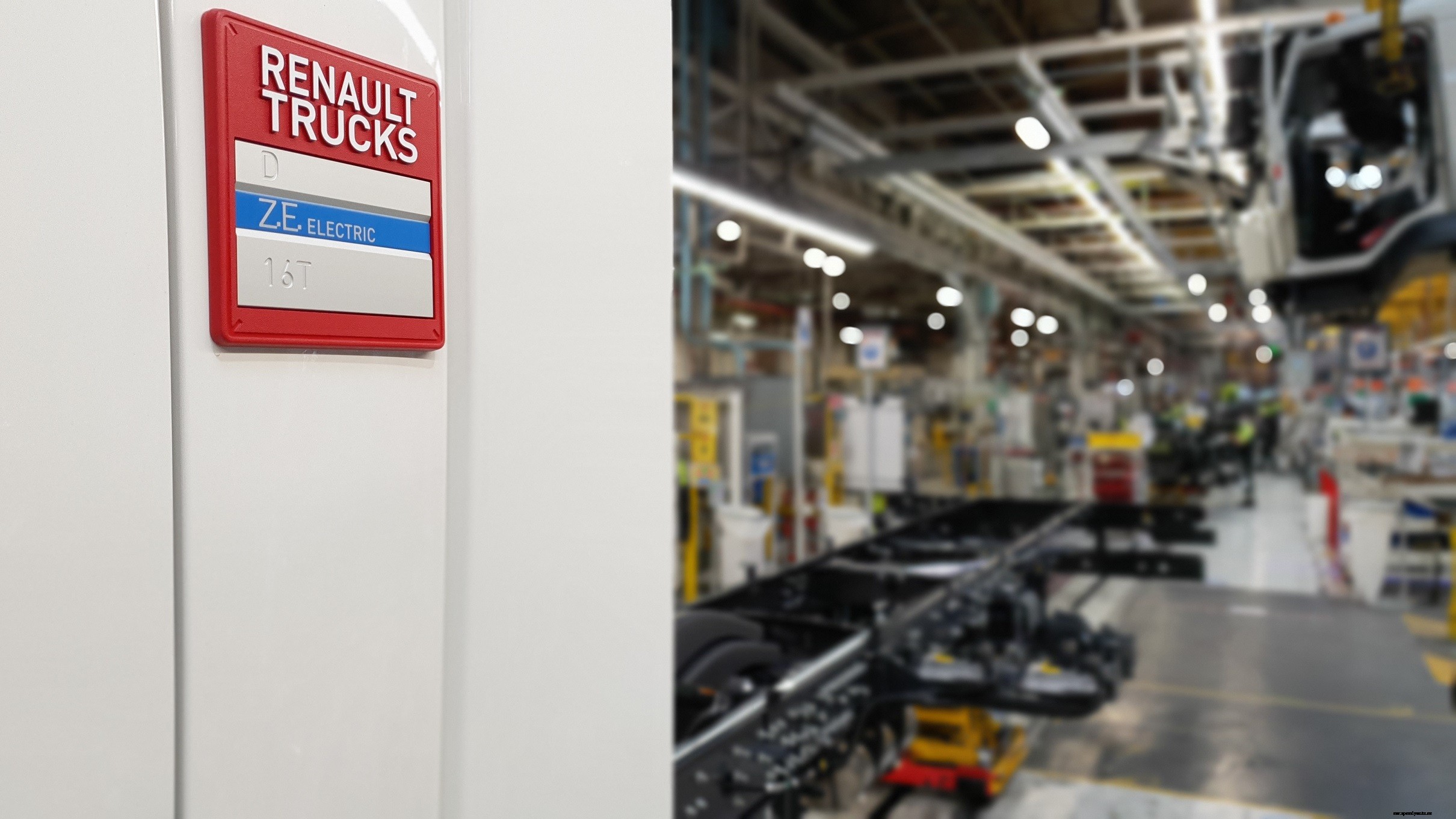 The Delanchy Group confirms its commitment to electric mobility with Renault Trucks