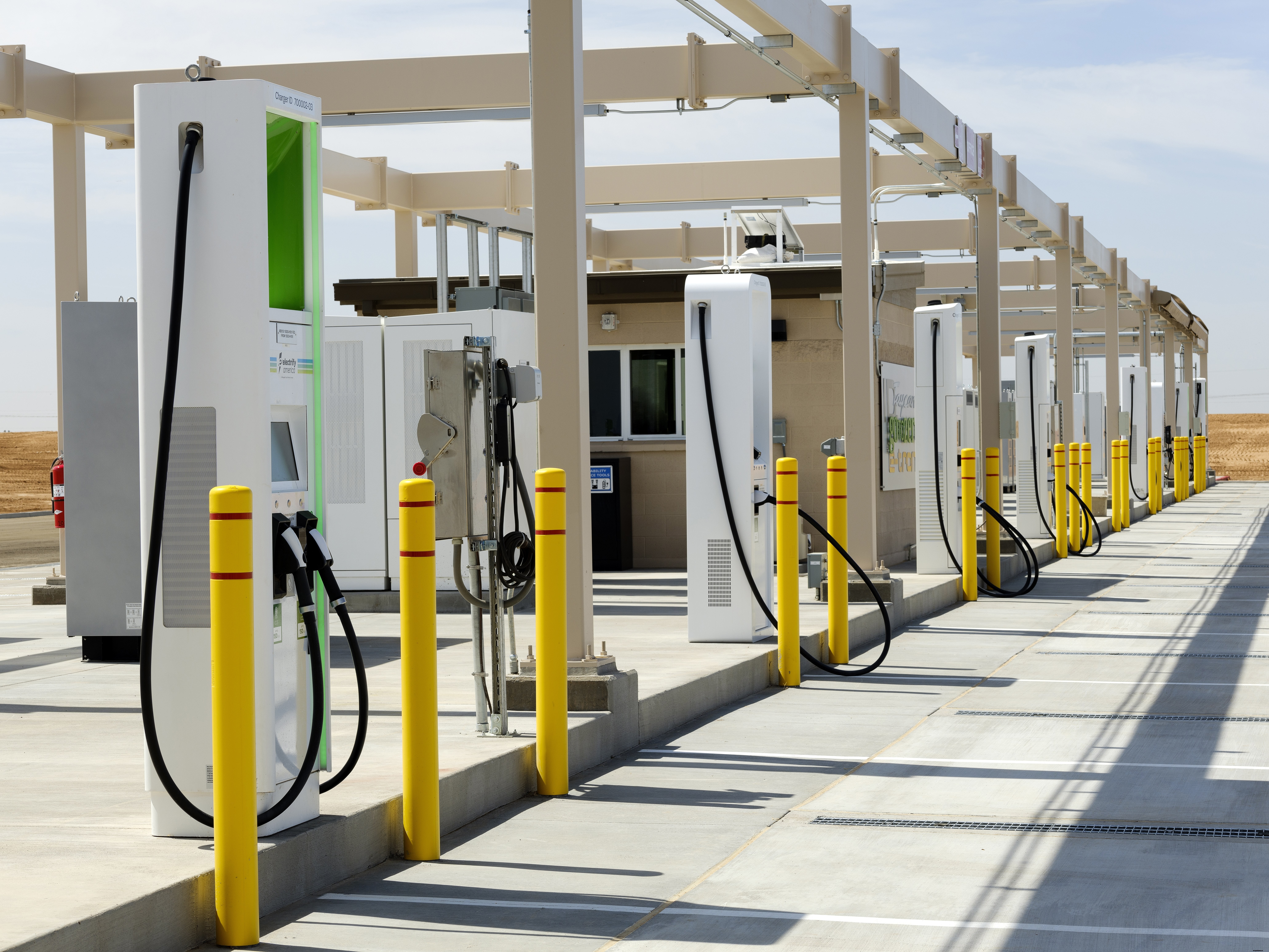 Volkswagen Group of America opens Next-Gen Charging Station at Arizona Global Test center