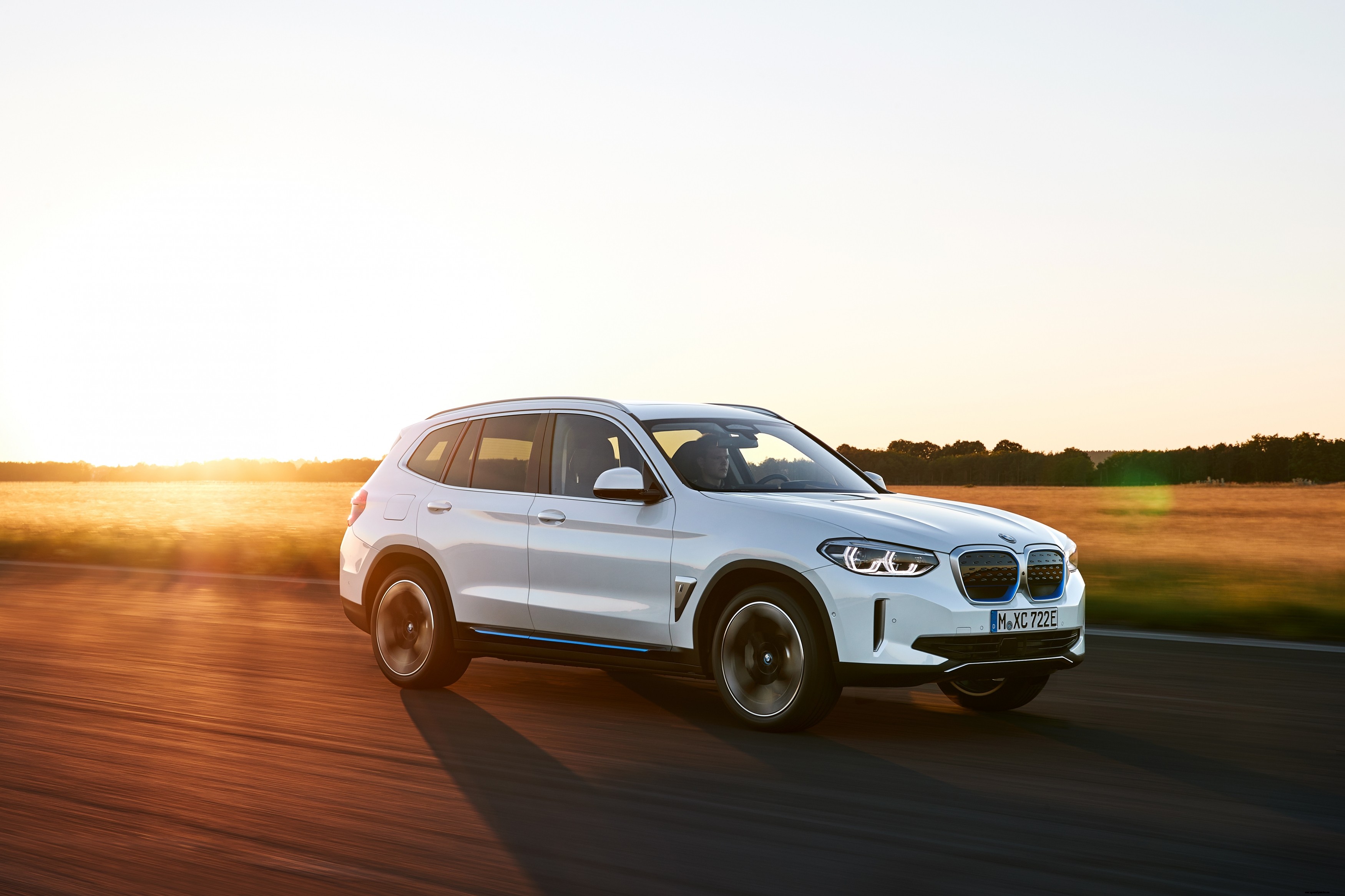 The First-Ever BMW iX3 & Statement Oliver Zipse, World Premiere of the first-ever BMW iX3.