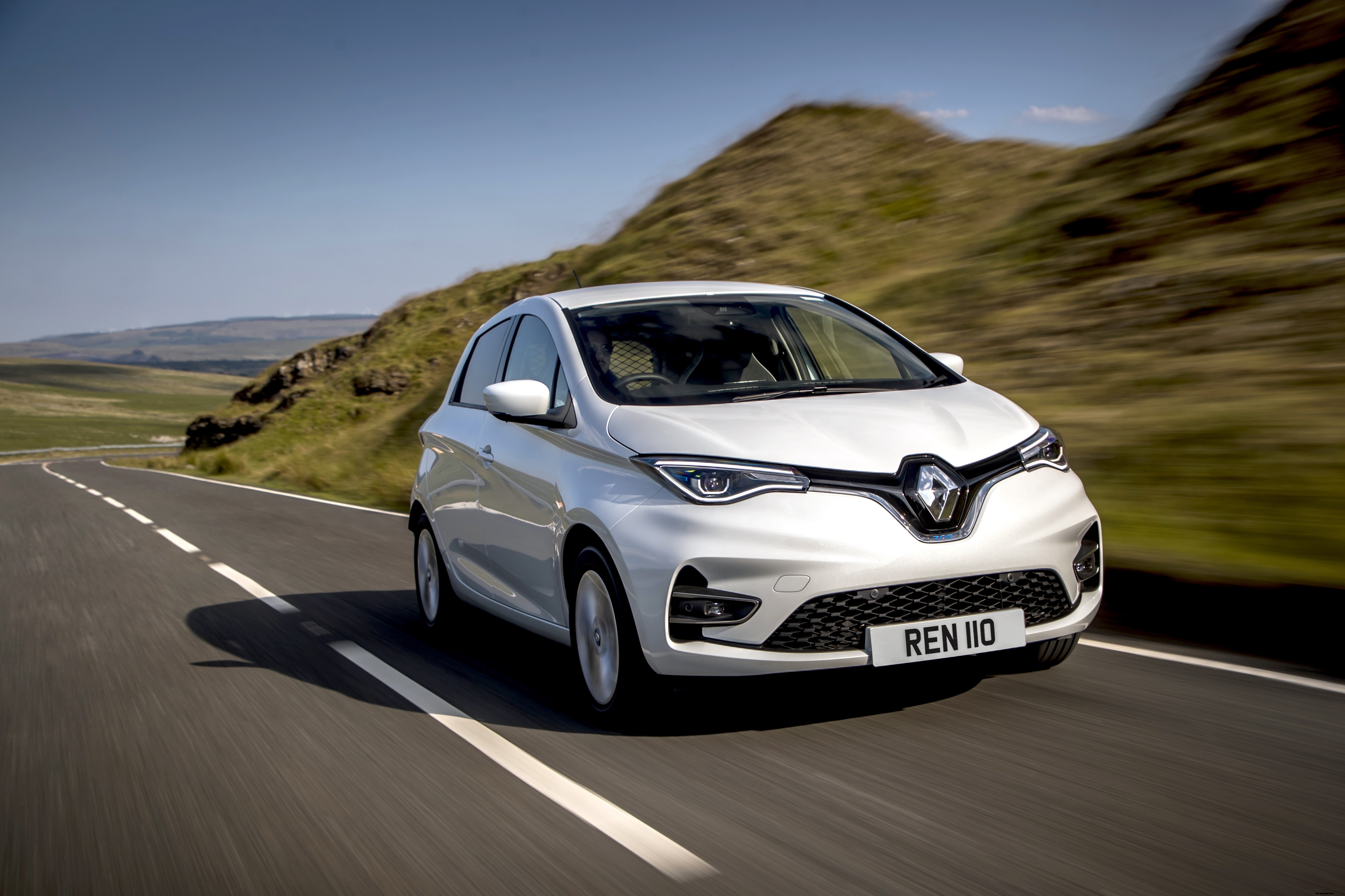 Renault Expands its PRO+ Line-up, The All-New ZOE Car-Derived Van