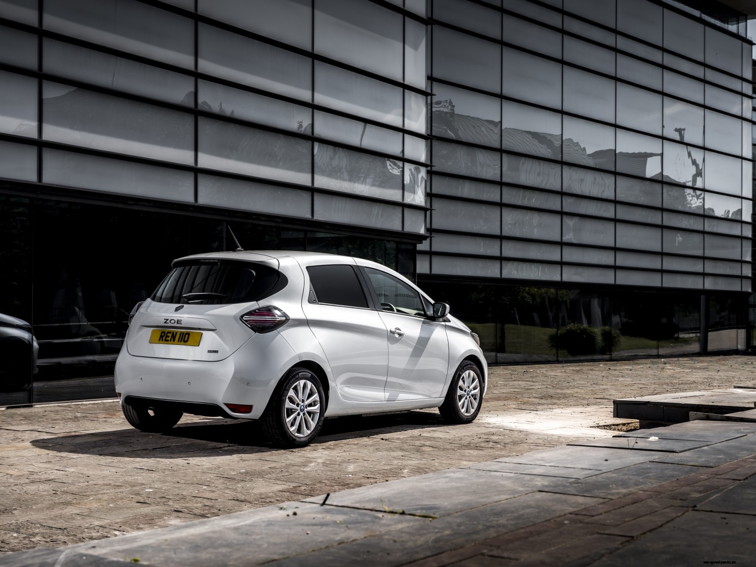 Renault Expands its PRO+ Line-up, The All-New ZOE Car-Derived Van