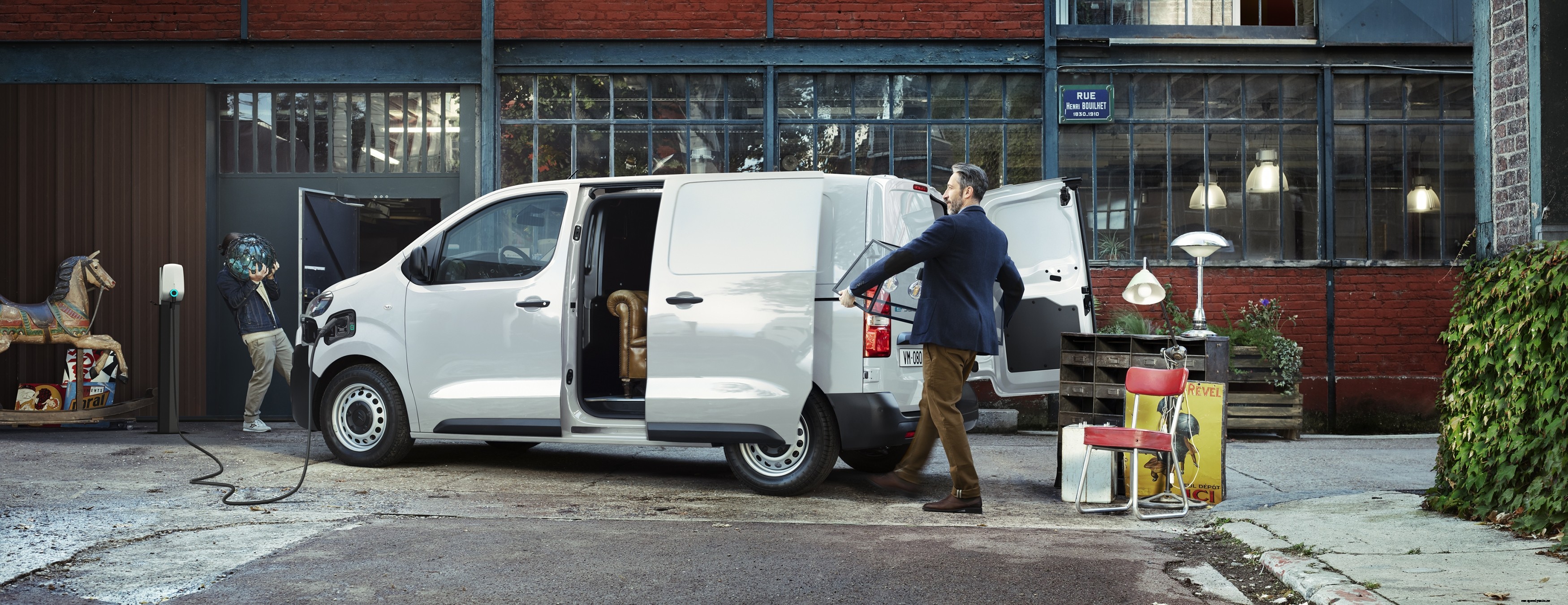 The All-ëlectric Citroën ë-Dispatch Van is now Available to Order in the UK.