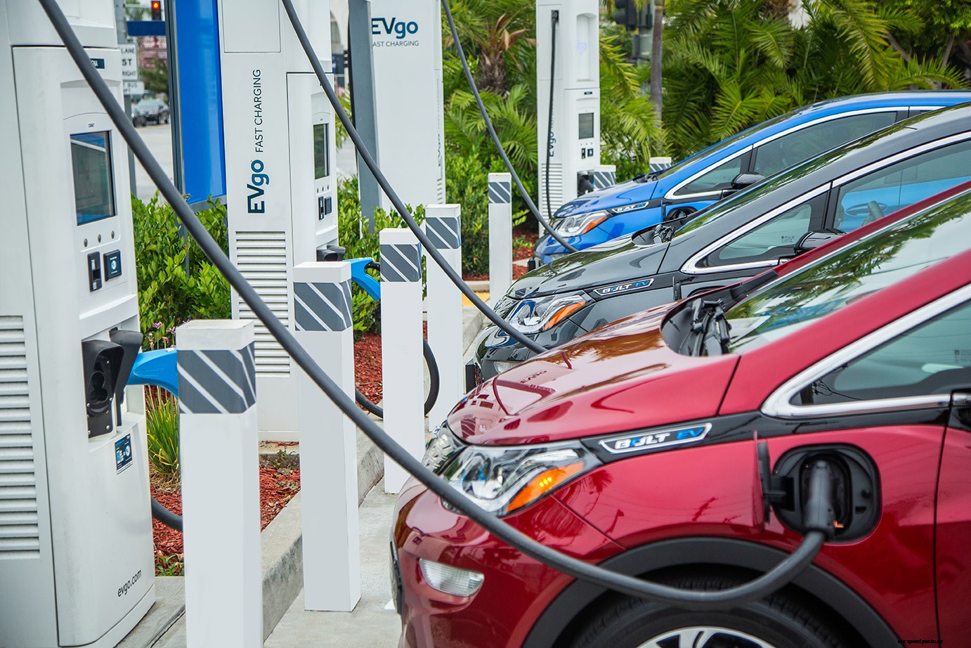 FOTW #1145: Plug-In Electric Vehicles Are Available in Many Passenger Vehicle Size Classes AUGUST 3, 2020