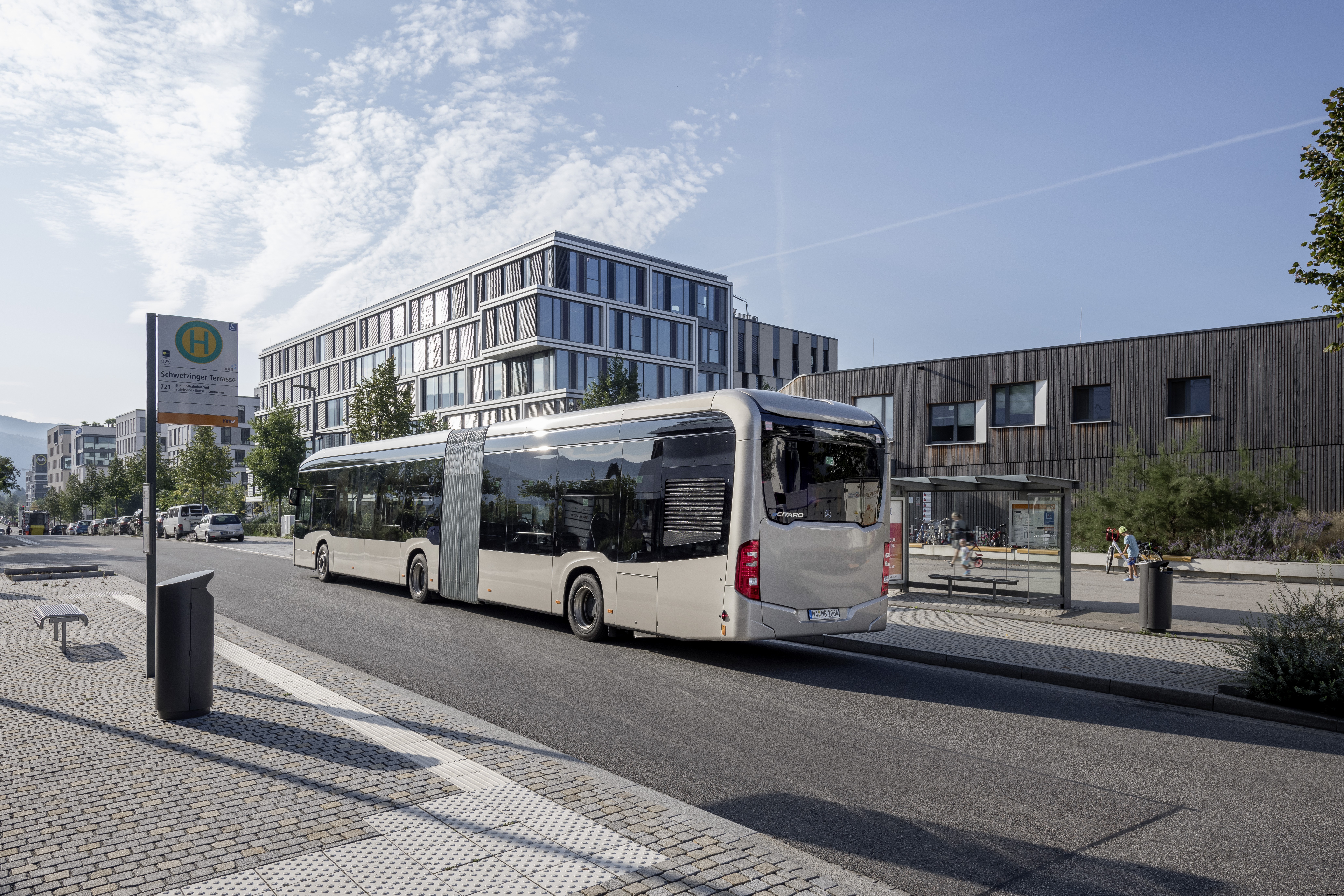 Locally Emission-Free Public Transport in Brittany: 92 Mercedes-Benz eCitaro & eCitaro G with Fully-Electric drive for the French Metropole Rennes
