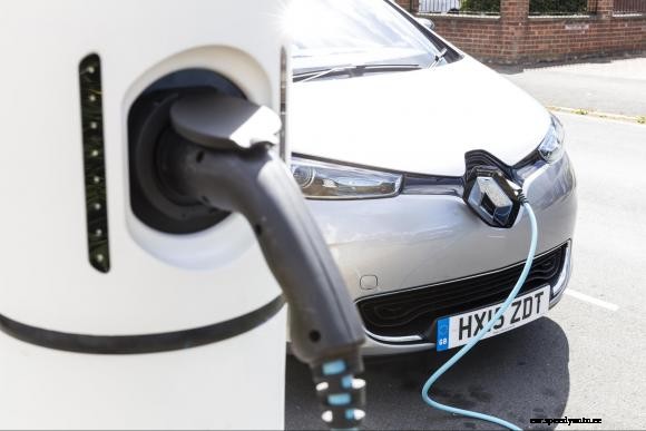 New guide answers local council questions on EV charge points
