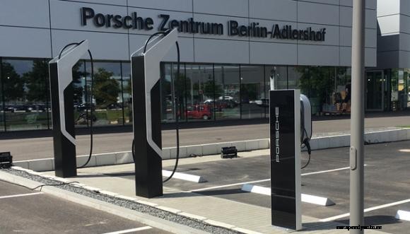 Porsche installs first 350 kW ultra-rapids in Berlin