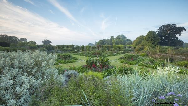 Top 5 unusual places to stop off and charge your car