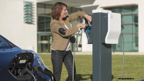 New EV charge point one stop shop created for firms and councils
