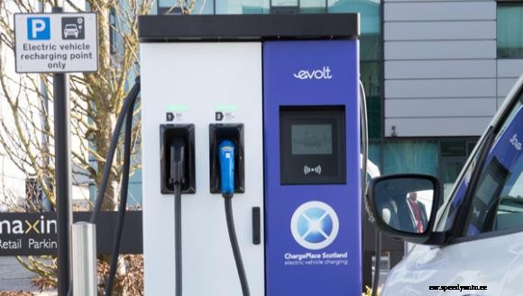 New rapid chargers boost for M8 corridor EV drivers