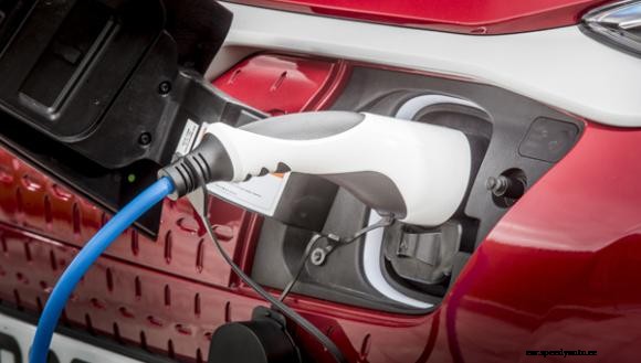 Lex offers customers £1,000 off an EV