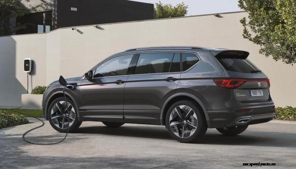Seat launches Tarraco PHEV