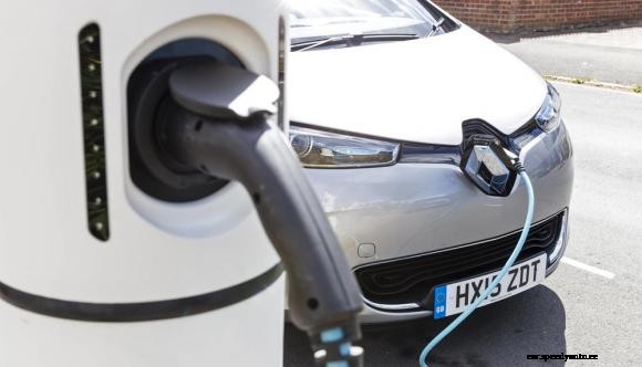 Local authorities urged to use EV charge point funding