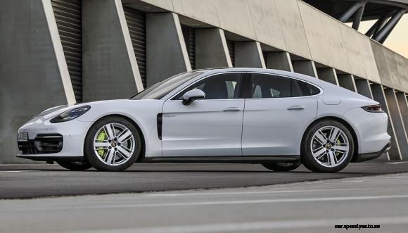 Porsche boosts range with new Panamera PHEV