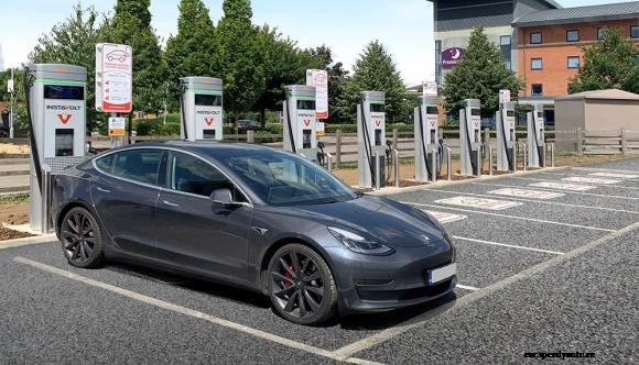 InstaVolt hub opens in Banbury ahead of schedule