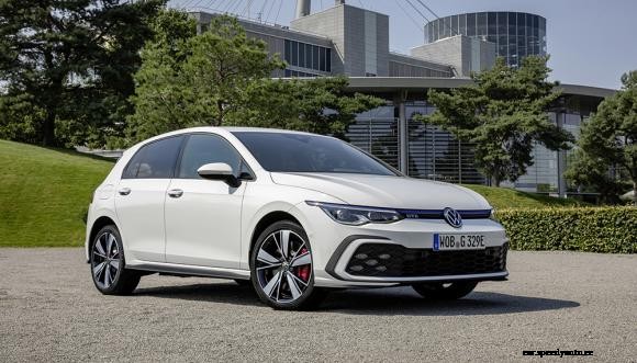 VW Golf GTE launched in the UK