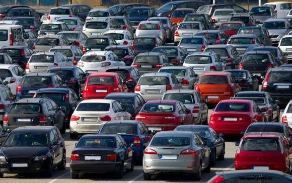 February plug-in sales grow by nearly 50% despite overall sales falling