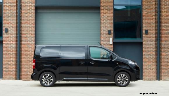 Citroën delivers new ë-Dispatch vans to clean up Leeds