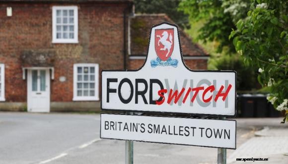 Ford challenges smallest British town to switch to electric