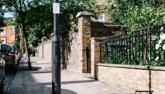 ubitricity installs its first lamppost chargers in Dublin