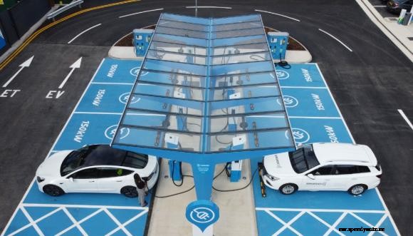 MFG plans to open 60 EV charging hubs in 2022