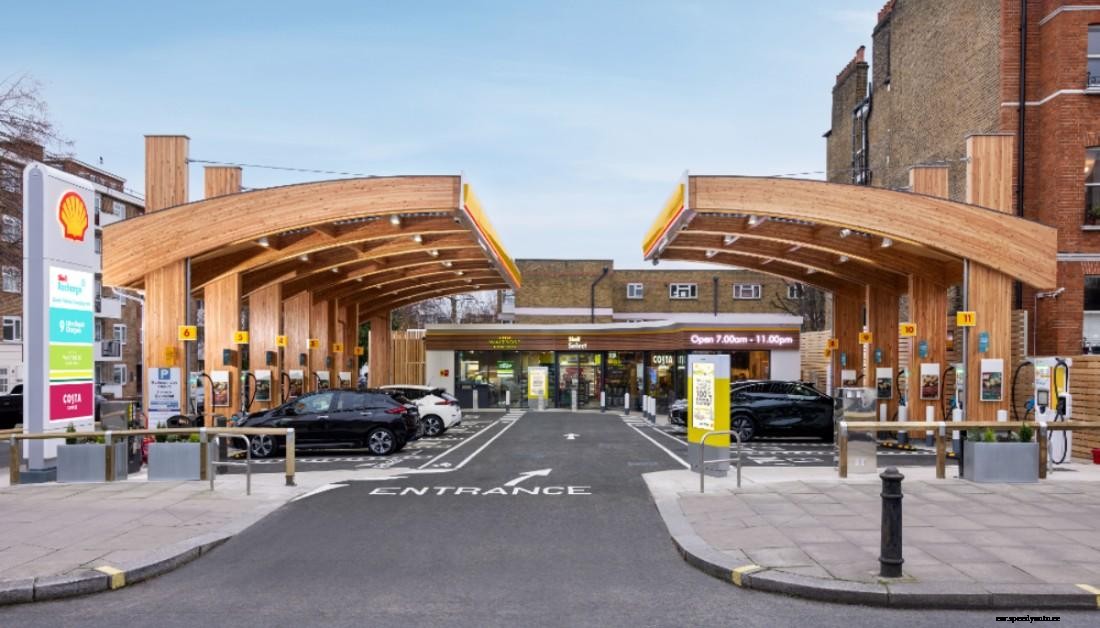 Shell opens its first dedicated EV charging hub in the UK