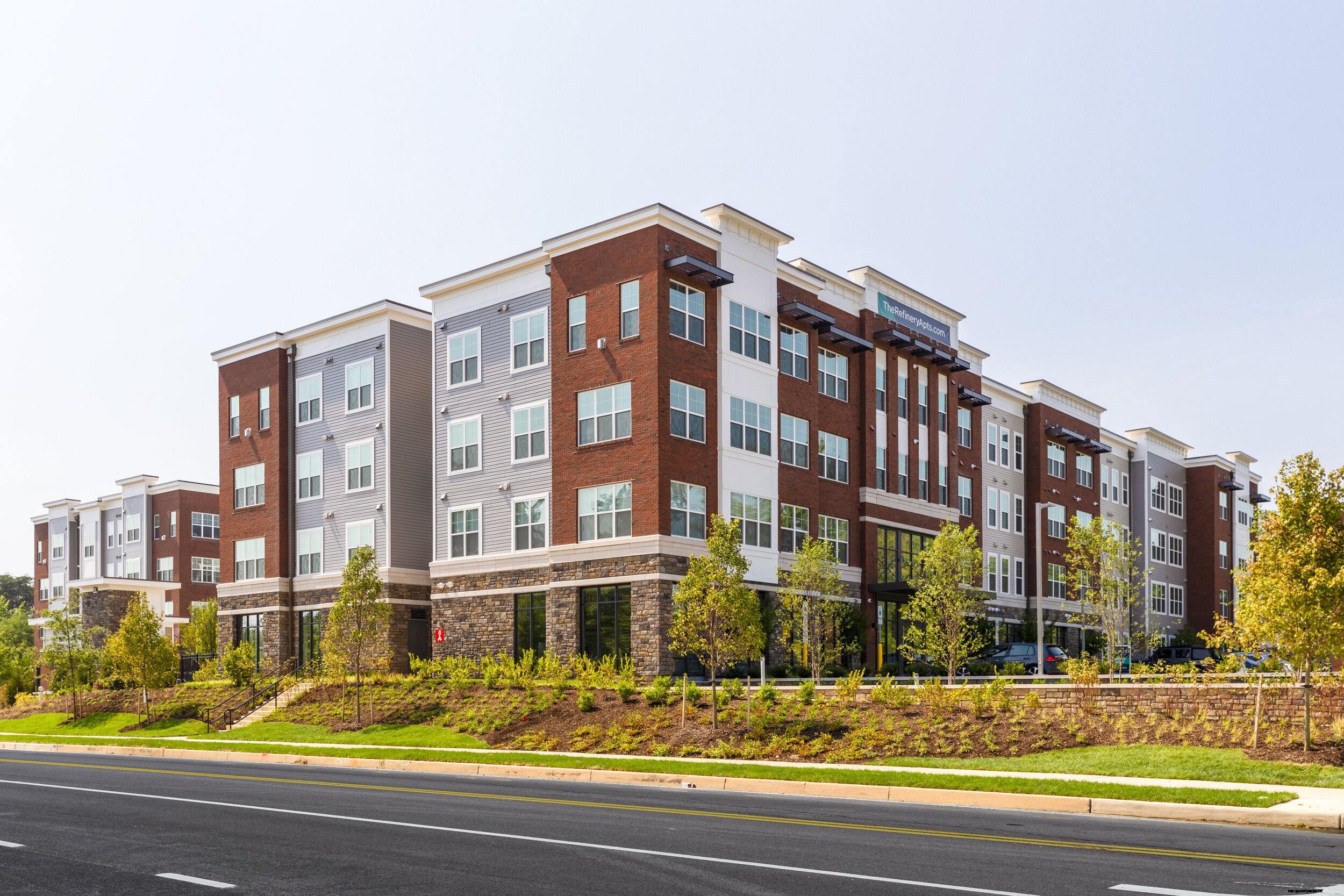 Murn Properties Chooses EV Connect’s Turnkey EV Charging for Residents with Minimal Investment