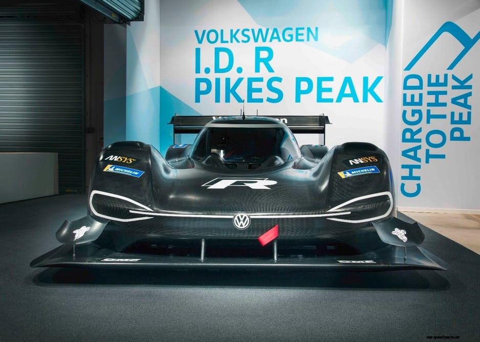 Volkswagen Reveals Its Fully Electric Race Car in 2018