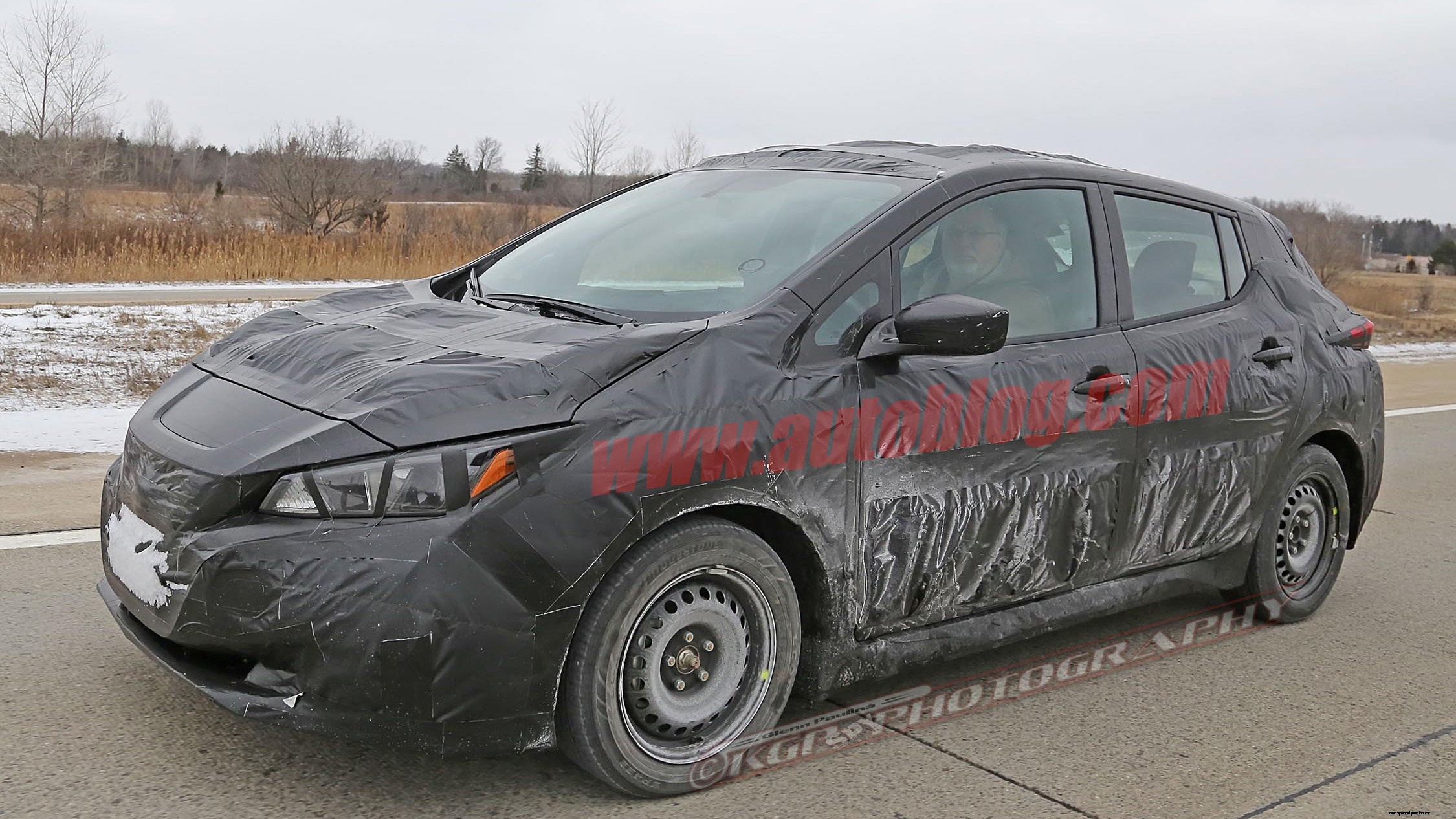 Second generation Nissan Leaf spy shots