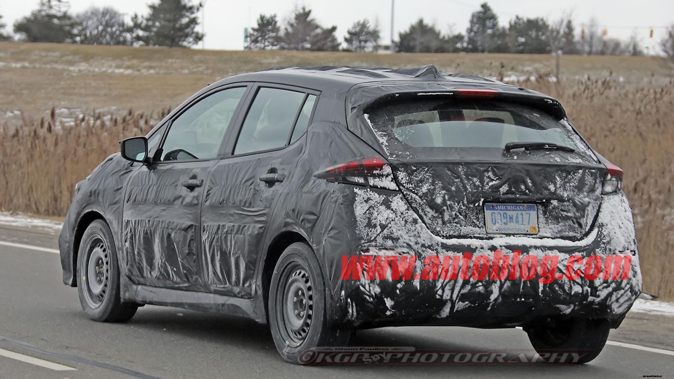 Second generation Nissan Leaf spy shots