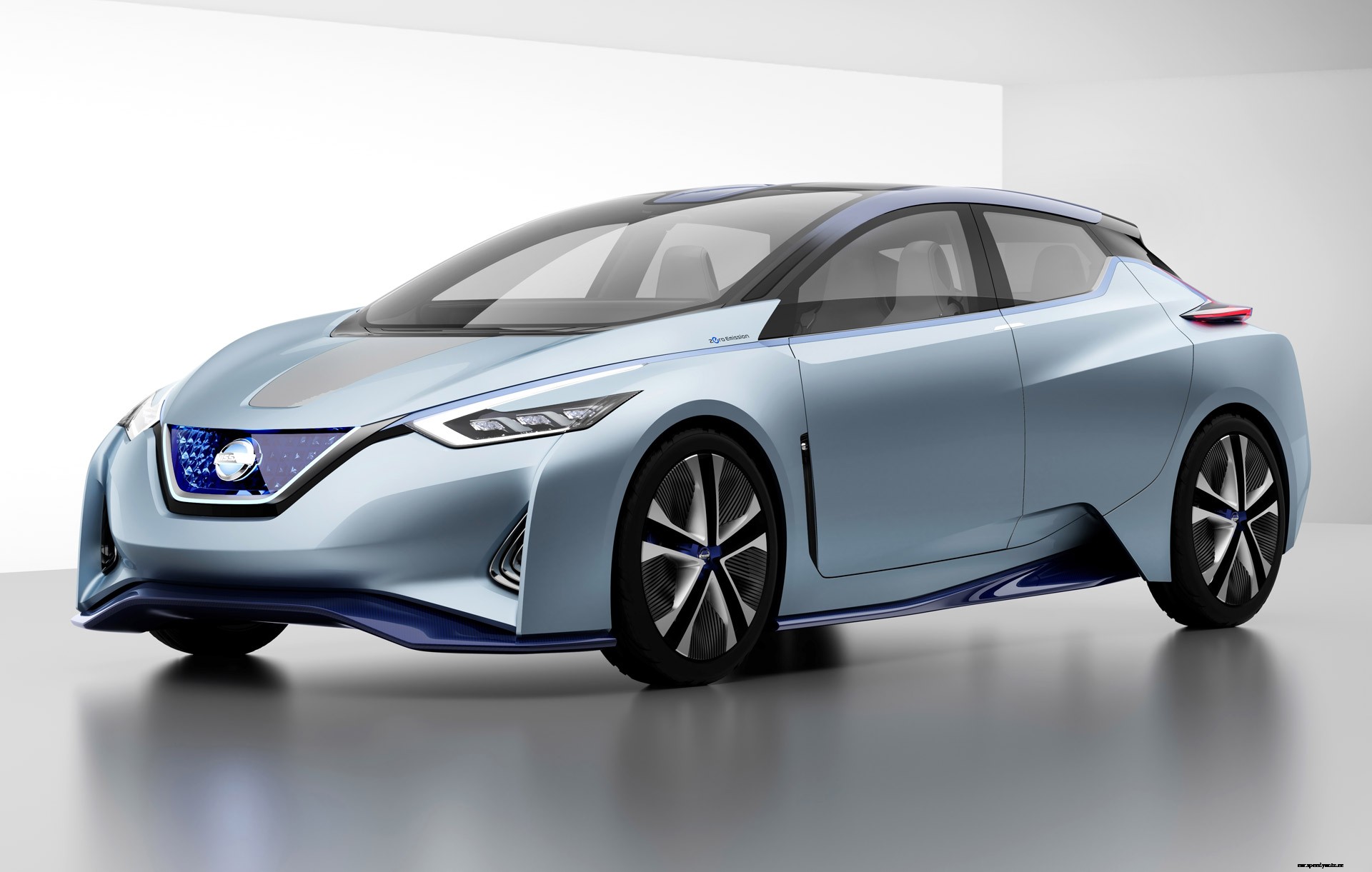 Second generation Nissan Leaf spy shots