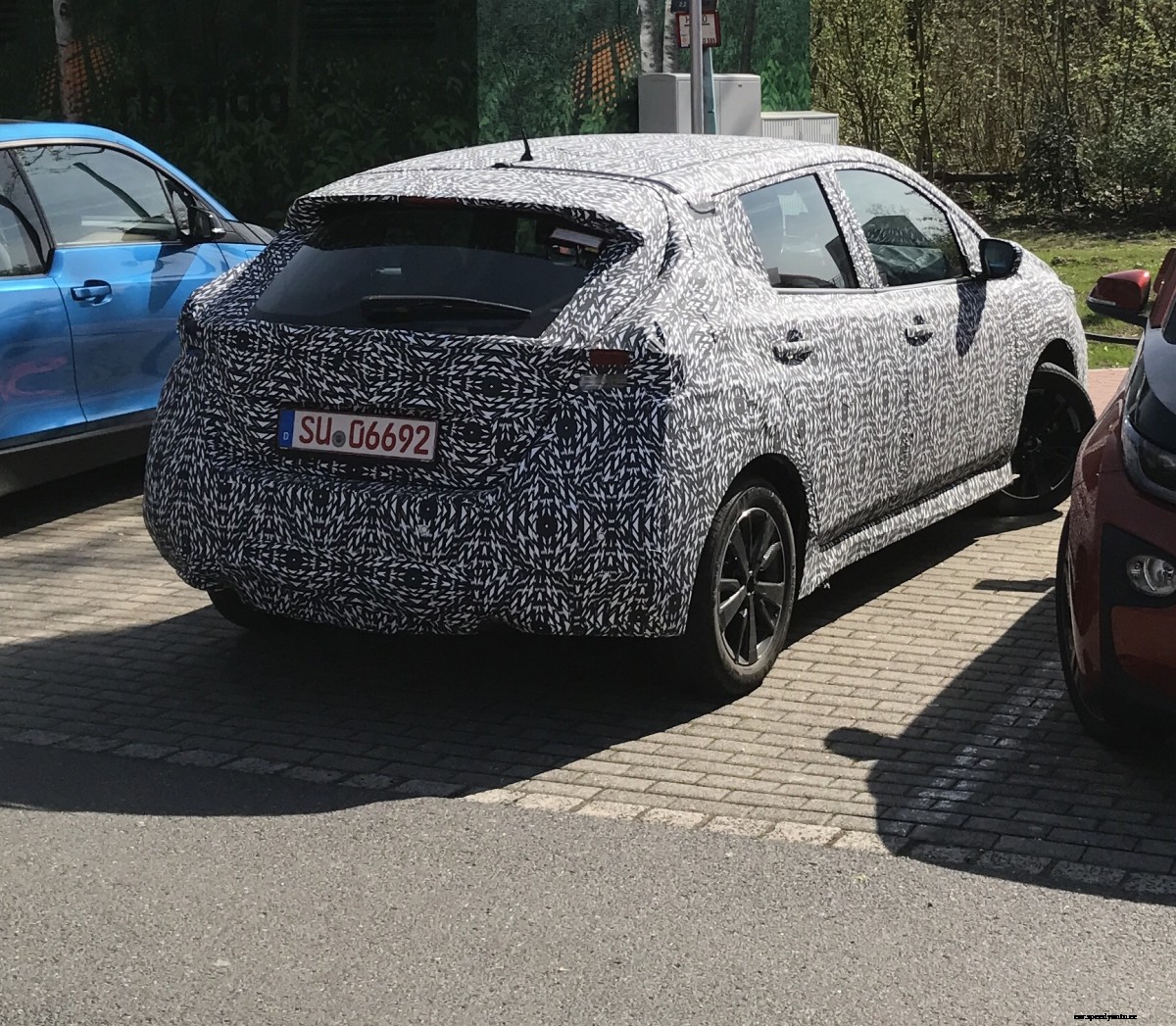 More photos of the second generation Nissan Leaf