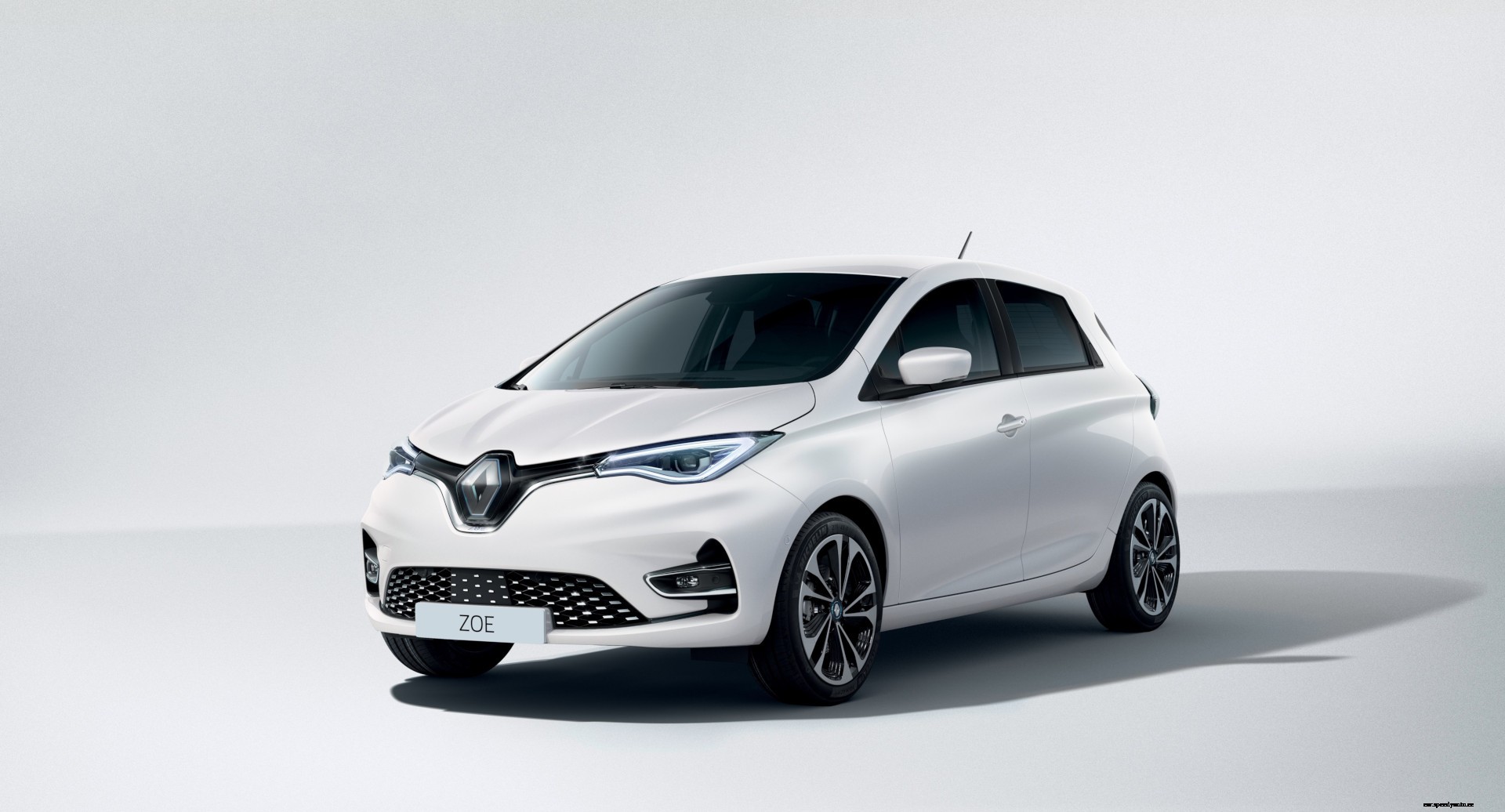 New Renault ZOE is officially unveiled with ZE 50 battery