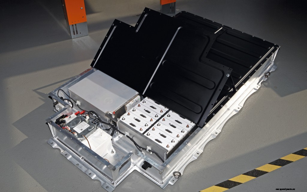 Simple solution for safer, cheaper and more energy-dense batteries