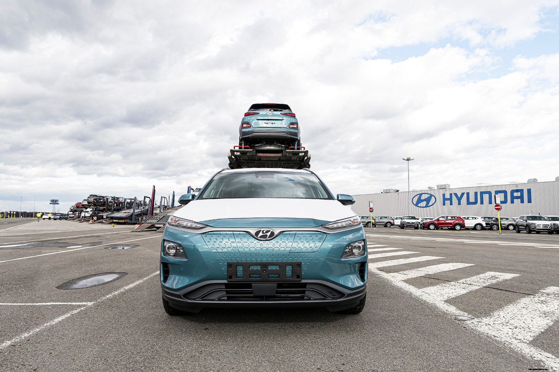 Hyundai starts delivery of Kona Electric made in Europe