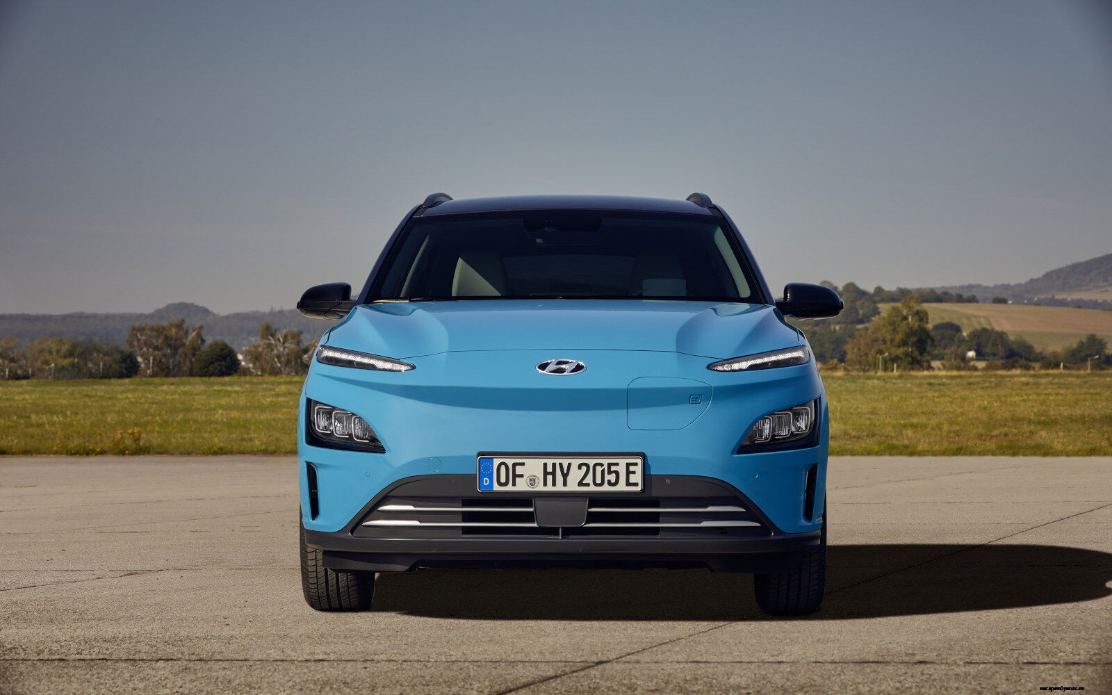 Hyundai unveils the new Kona Electric