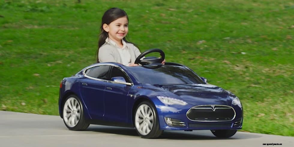 Robert Llewellyn’s Fully Charged LIVE at Silverstone