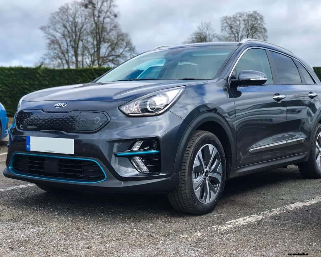 Lease the all-electric Kia e-Niro