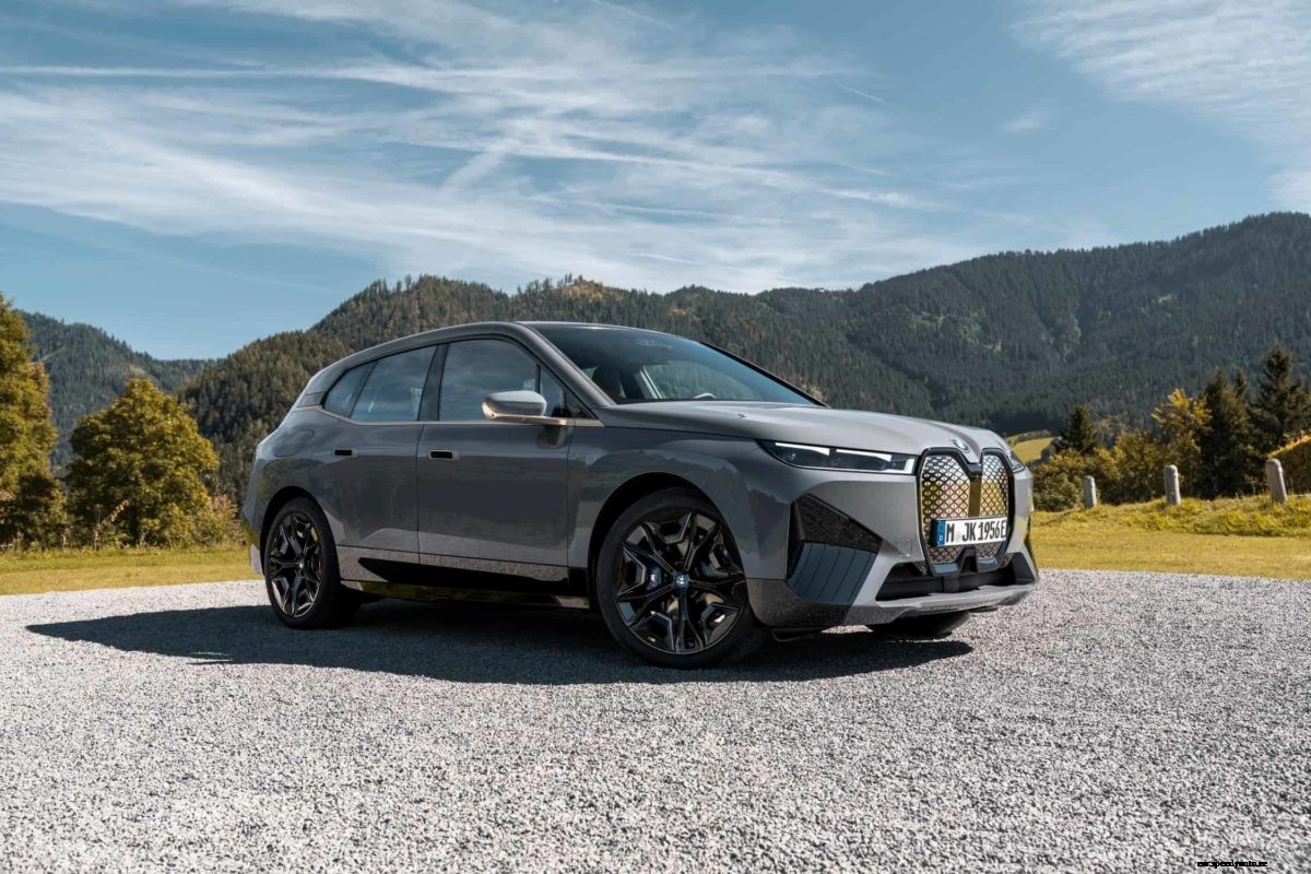 BMW iX M60 – The All-Electric SUV Beast